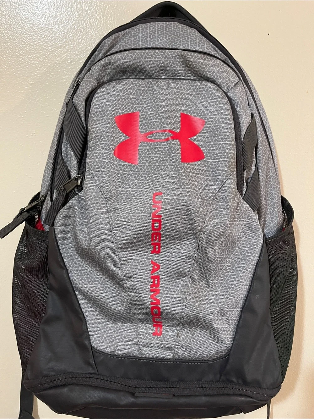 NEW BACKPACK BOOK BAG Under Amour Gray/Black/Red-Light Bulb Reflecting on Front!